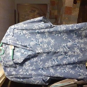 FILL📦💝Gorgeous vintage Kathie Lee Woman blouse, this really is a beautiful top